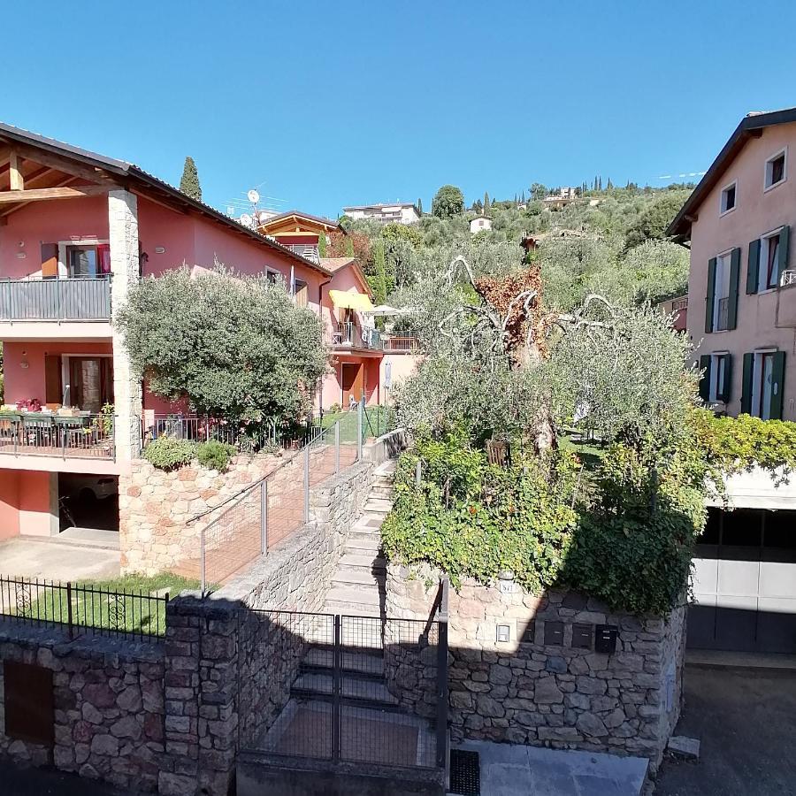 New Marina Apartments Torri Del Benaco Exterior photo