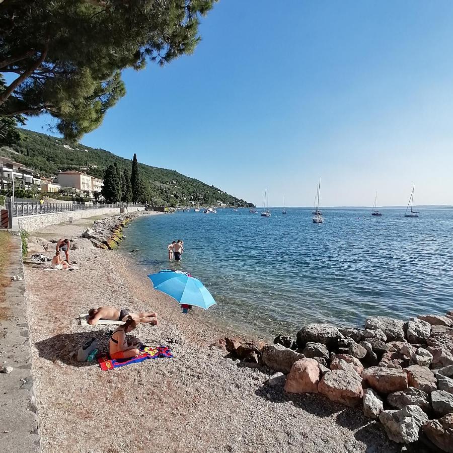New Marina Apartments Torri Del Benaco Exterior photo